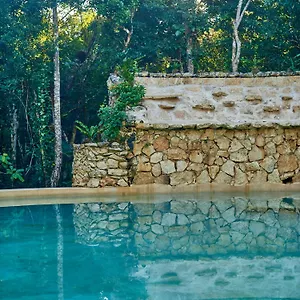 Agua Y Fuego Bed & Breakfast Tulum